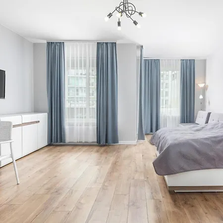 Portowa 18 Etna Polonia -jantar Kolobrzeg