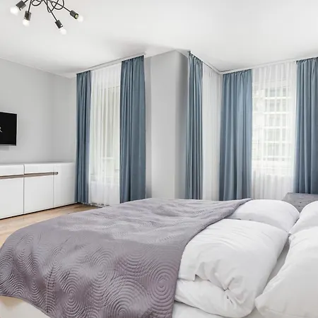 Portowa 18 Etna Polonia -jantar Daire