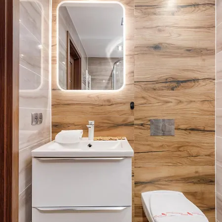 Portowa 18 Etna Polonia -jantar * Kolobrzeg