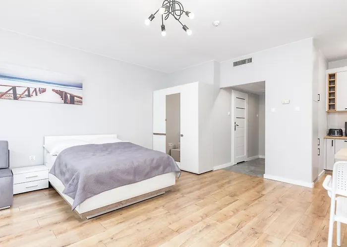 Portowa 18 Etna Polonia -jantar *