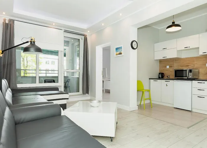 Portowa 18 Etna Polonia -jantar *